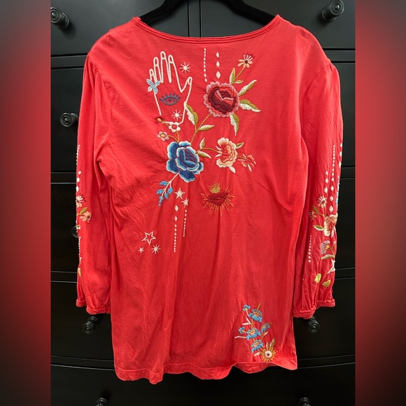 Johnny Was long puff sleeve cotton tee - Picture 2 of 4